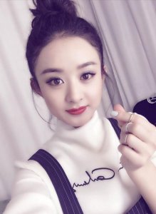 ​明星豪宅，看完赵丽颖家再看杨幂家，网友：差的不是一点点