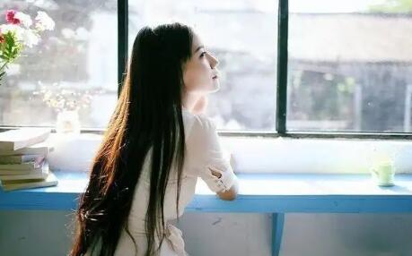 不删除不拉黑也不联系的意思