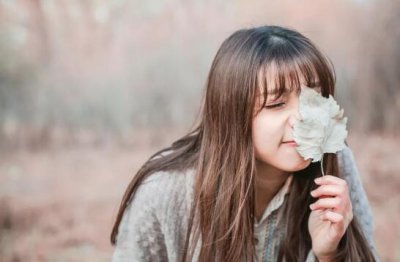 ​女生愿意和你在一起是图你什么？并不只是钱