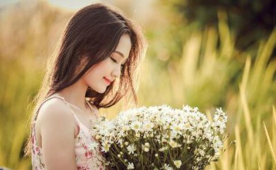 ​约会几次都牵手失败了怎么办？