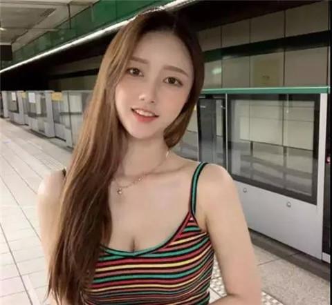 女生主动问我感情史该怎么回答她