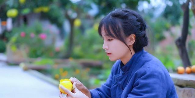 感受山林美食，李子柒隐居四川平武，发扬古典文化