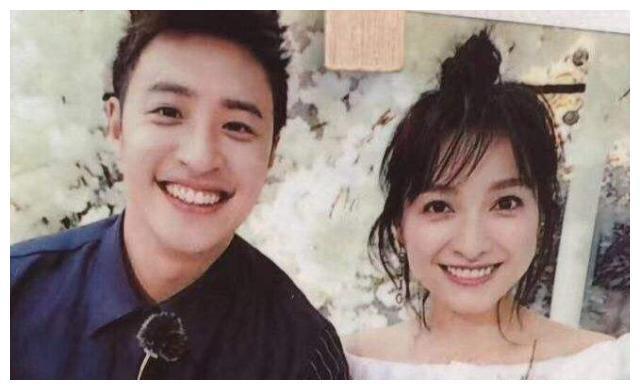 李易峰吴昕再次同台，全程没有互动，表情微妙引网友猜疑