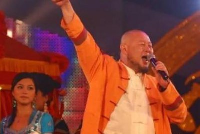 ​有种“整容”叫火风儿子，剪掉长发判若两人，网友：早剪早红了
