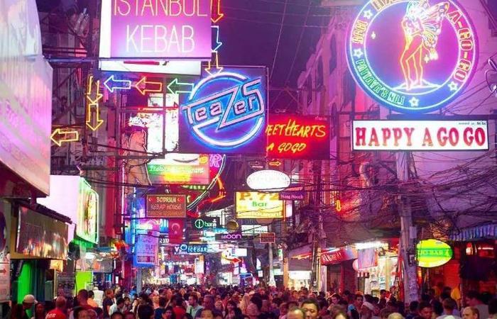 泰国芭提雅的“夜生活”：堪称富人的“天堂”，穷人的“地狱”