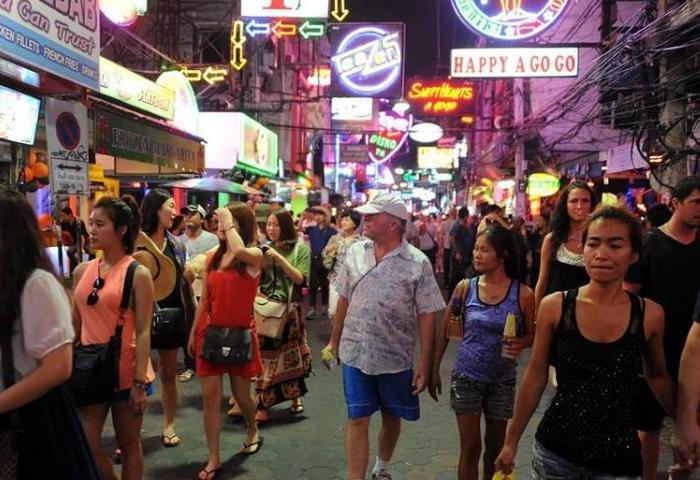泰国芭提雅的“夜生活”：堪称富人的“天堂”，穷人的“地狱”