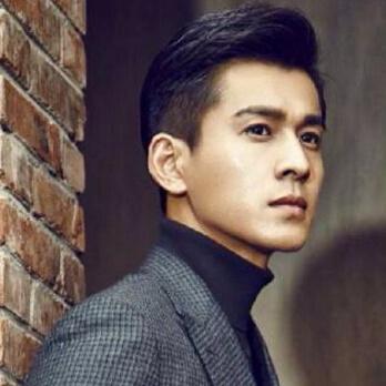乔振宇和老婆李倩一近照，网友：难怪至今也不愿意公开她