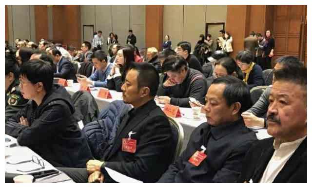 有种“尴尬”叫陈道明当选影协主席，以为没啥，看到感觉不对了