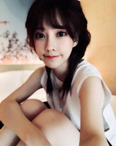 ​斗鱼主播学历大曝光: 冯提莫二本毕业, 阿冷没参加过高考!