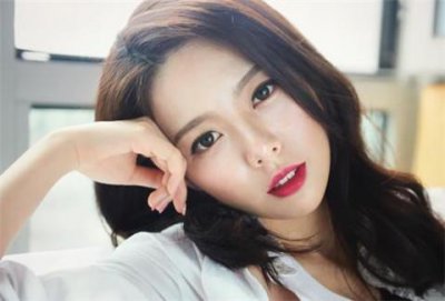 ​我想我应该不会爱你 但我却爱上了你