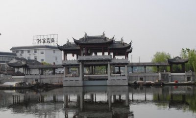 ​都是江南六大古镇之一,5A景区,为什么周庄游客不到乌镇的一半?