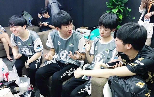 王思聪督战ig首局暴打jdg, 宝蓝怒抢jackeylove五杀