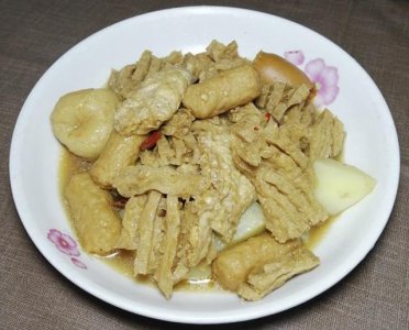 ​大杂烩怎么做简单又好吃？教你火锅丸子乱炖的家常做法，实惠过瘾