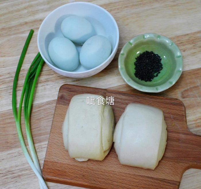 剩馒头可别扔，学会这三种做法，孩子天天盼着馒头剩，做法超简单