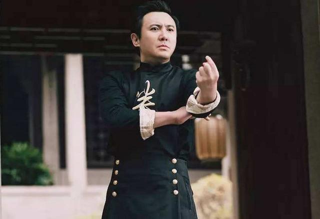 娱乐圈即将破百亿的演员，成龙星爷不在备选中，沈腾吴京都靠边站