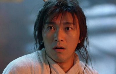 ​娱乐圈即将破百亿的演员，成龙星爷不在备选中，沈腾吴京都靠边站