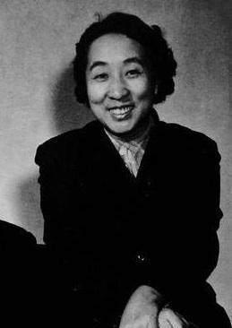 她是林彪的大女儿, 因发表一些言论, 吓得林彪与她断绝父女关系
