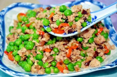 ​快手家常菜，豌豆炒肉丁，咸香入味，做法简单，家人都爱吃，下饭