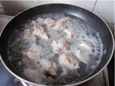 糖醋小排的正宗做法，酸甜可口，外酥里嫩，吃完一块还想来一块
