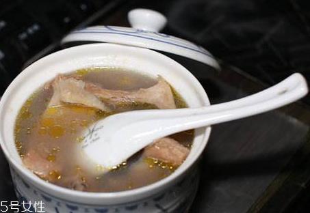 榴莲炖鸡用壳还是肉 榴莲炖鸡用什么榴莲
