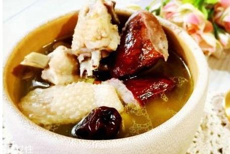 榴莲炖鸡用壳还是肉 榴莲炖鸡用什么榴莲