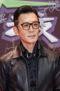 ​宋祖德微博发文炮轰李咏：死就死了，体面个屁