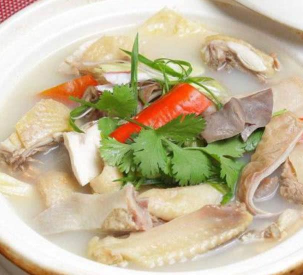 猪肚鸡最佳教程，广东人最爱的家常菜，做法简单味道棒，驱寒养胃
