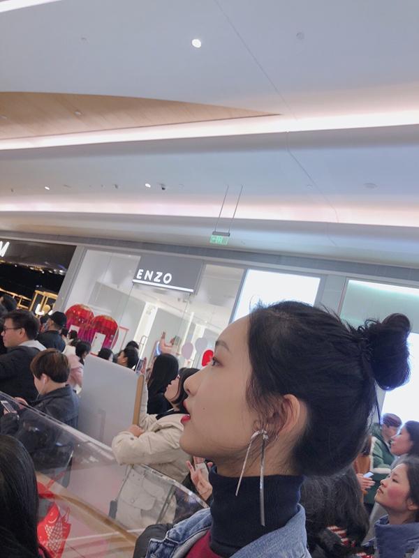 维秘面试PK下吴宜桦及一众外模，新秀贺楚妍，来头只是普通学生