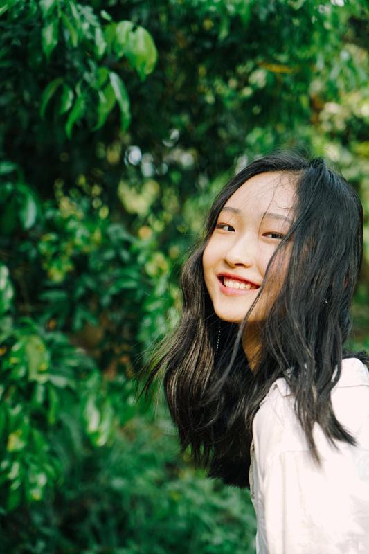 维秘面试PK下吴宜桦及一众外模，新秀贺楚妍，来头只是普通学生