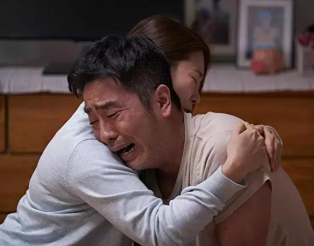 笑点密集！这部小成本喜剧，没请1个知名演员，上映后票房破8亿
