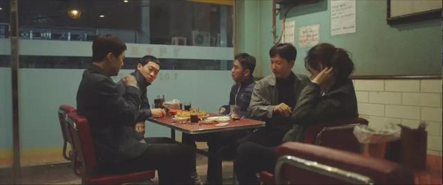 笑点密集！这部小成本喜剧，没请1个知名演员，上映后票房破8亿
