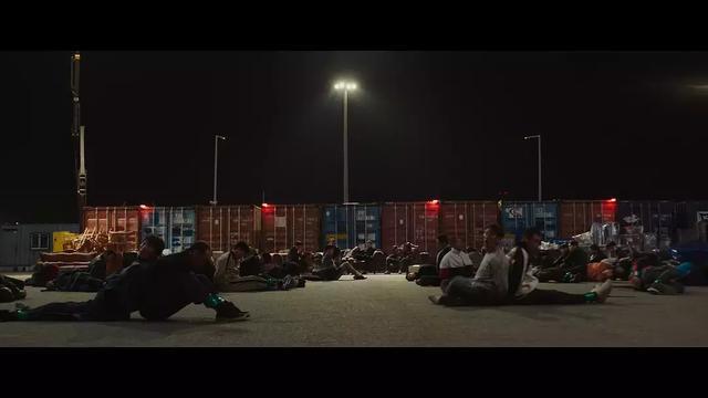 笑点密集！这部小成本喜剧，没请1个知名演员，上映后票房破8亿
