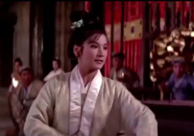 ​71岁郑佩佩近照，丈夫当她生子机器，称死后捐赠遗体，今依然拍戏