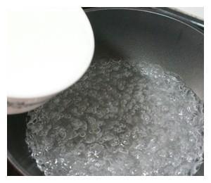 手把手教你自制凉粉，从做法到原料配比全部教给你，错过别后悔！