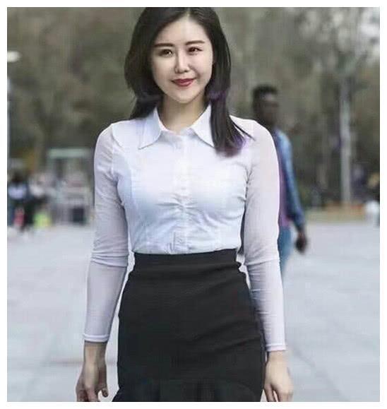抖音“微胖女神”走红，回眸一笑百媚生，网友：温柔了谁的岁月