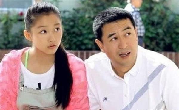 张嘉译的4位“女儿”，张子枫关晓彤都火了，而她输在长相上？