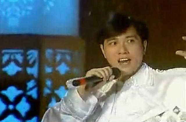 80年代春晚十帅哥 如今费翔58岁 吕念祖罗文已去世 而他下落不明