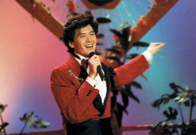 80年代春晚十帅哥 如今费翔58岁 吕念祖罗文已去世 而他下落不明