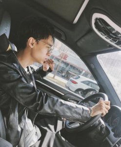 ​德云社师爷谢金电车电瓶被盗,隔空喊话李鹤东,你看着办吧!