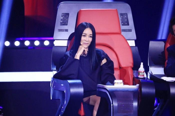 那英工作室发表声明：将退出后续《中国新歌声》的录制