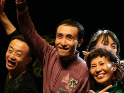 ​巩汉林儿子近照：长相酷似父亲，出道六年未火曾有望当潘长江女婿