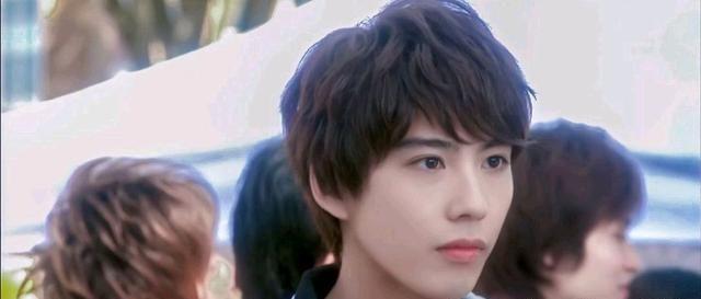 日本宝藏男演员：您的大哥大贺来贤人