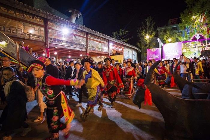 不负初冬去旅行，爬山吸氧泡温泉，一次收获冬季诱惑的九皇山之旅