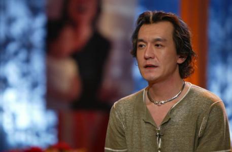 著名主持人李咏患癌去世，章子怡汪小菲纷纷发文悼念