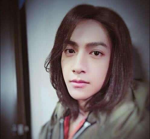 男明星长发造型：陈晓气质大变，刘昊然成“萌妹子”，而他认不出