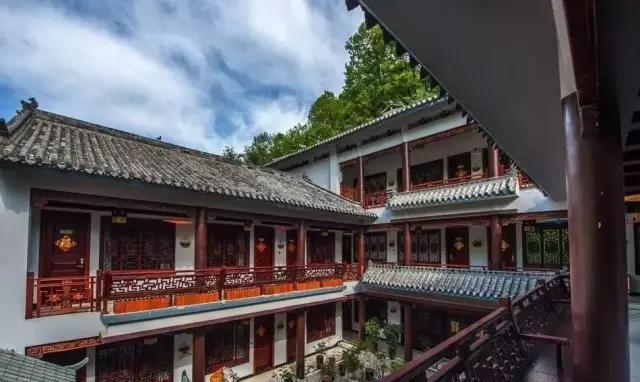 栾川包下整条高速，对全国自驾车免费