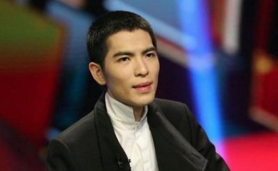 ​萧敬腾：自曝参与过校园霸凌,进少管所后气病奶奶,今被音乐救赎