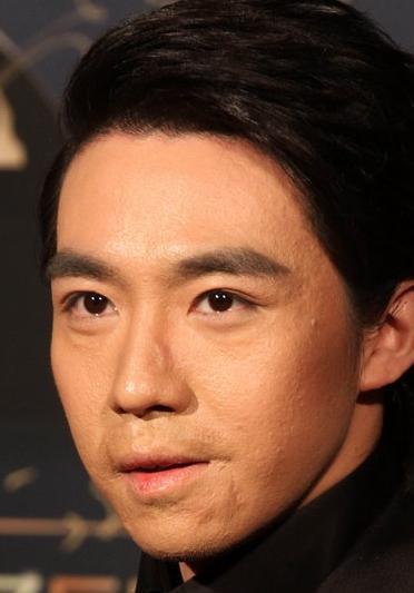 俞灏明被烧毁容，30拍戏被骂想吐，他说完全是猪头？