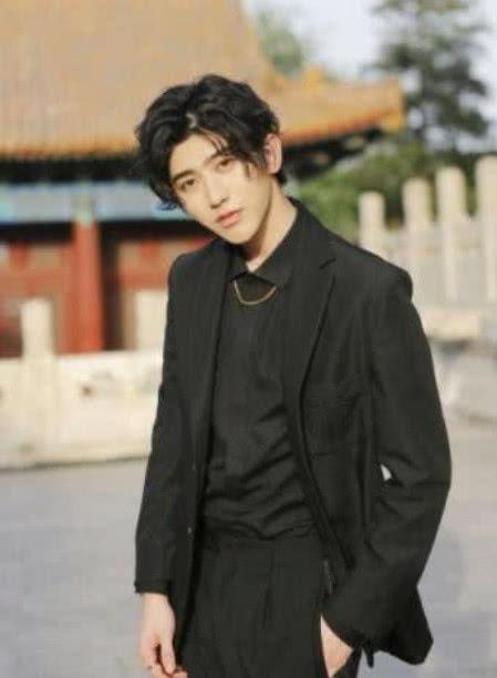 好不容易消停会，蔡徐坤又因为没素质被骂，这次粉丝也无能为力