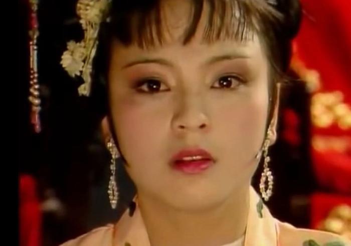 探春一生无法抹去的三个痛，说出来令人心疼